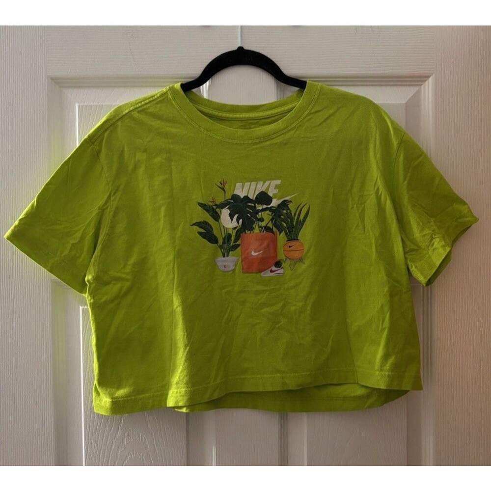 Woman’s Nike Green Crop Top Tee Home Grown Design Size Large Athleisure Workout